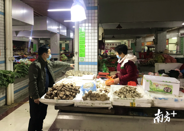 強(qiáng)化市場監(jiān)管，建立整改臺賬，發(fā)現(xiàn)一處，整改一處，銷號一處。