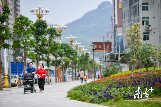 街頭一景。曾亮超 攝