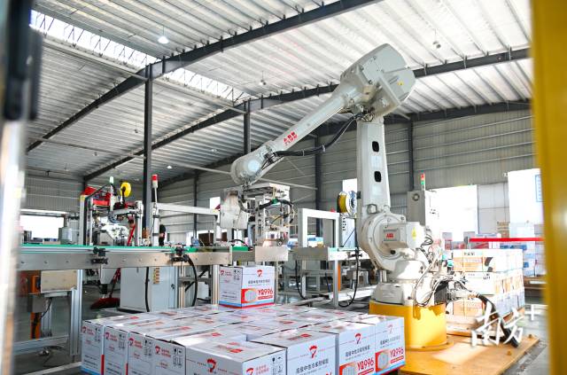 連州新增國家高新技術(shù)企業(yè)14家，增長率高達93%。黃津 攝